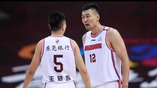 ​ 《一个母亲的复仇》曝新海报 改编自印度真实事件 2019-04-09 由“宝莱坞最后的女王”希里黛玉主演的高能女性复仇电影《一个母亲的复仇》将于5月10日全国上映，今日片方曝光了“复仇女神”版海报。